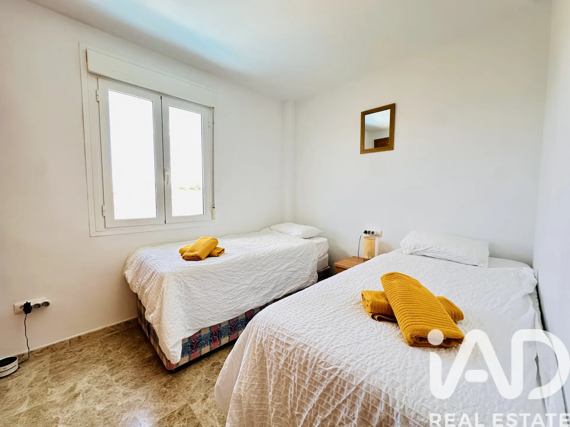 Contemporary 4-Bedroom House with Pool in Sunny Mutxamel, Spain - View image 19 of 31