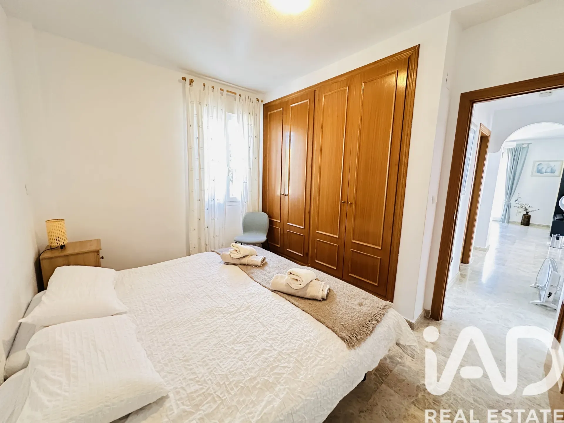 Contemporary 4-Bedroom House with Pool in Sunny Mutxamel, Spain - View image 24 of 31