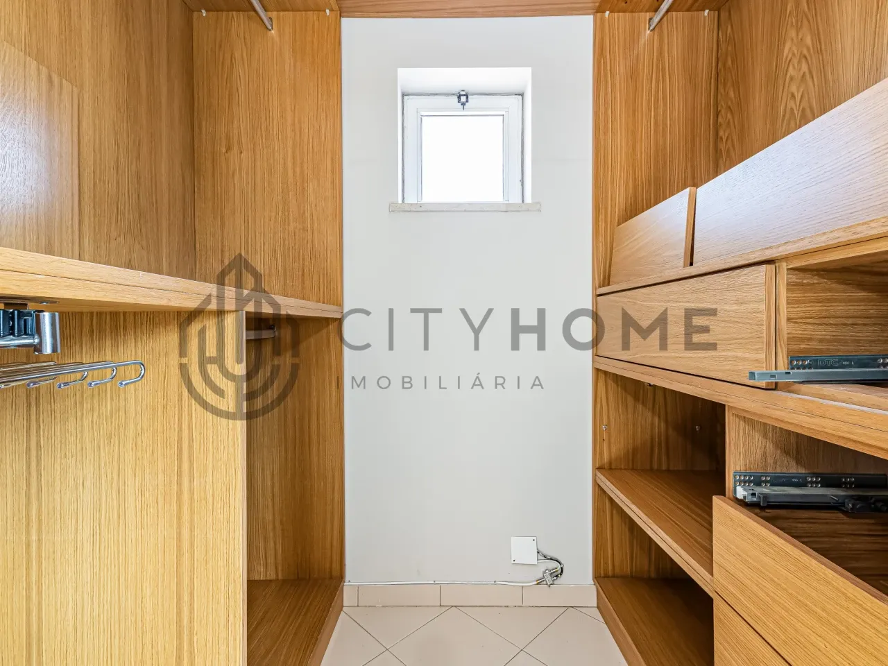 Contemporary 3-Bedroom House with Garden and Balcony in Tunes, Algarve - View image 13 of 25