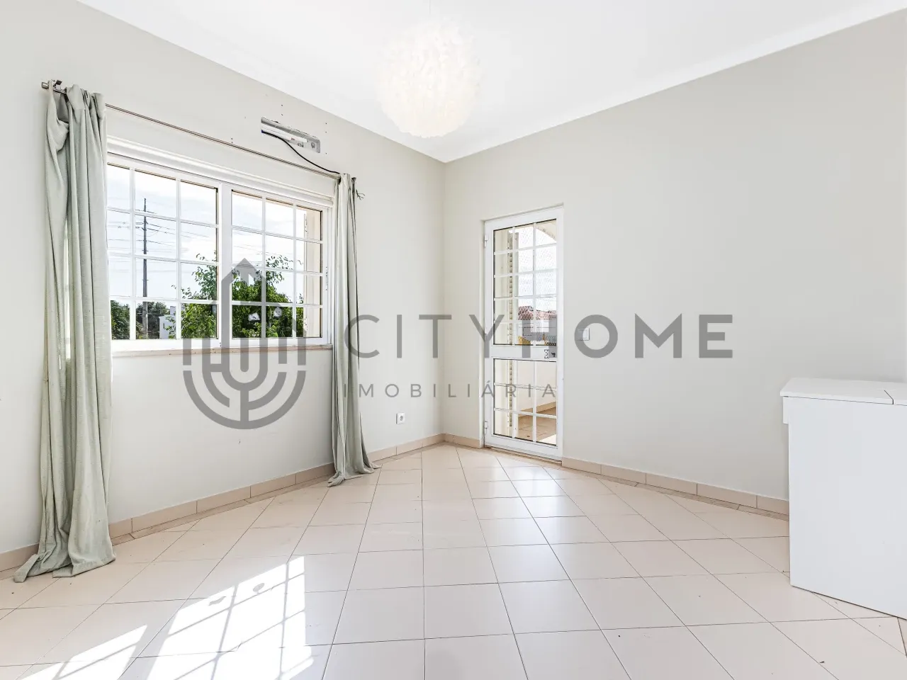 Contemporary 3-Bedroom House with Garden and Balcony in Tunes, Algarve - View image 19 of 25