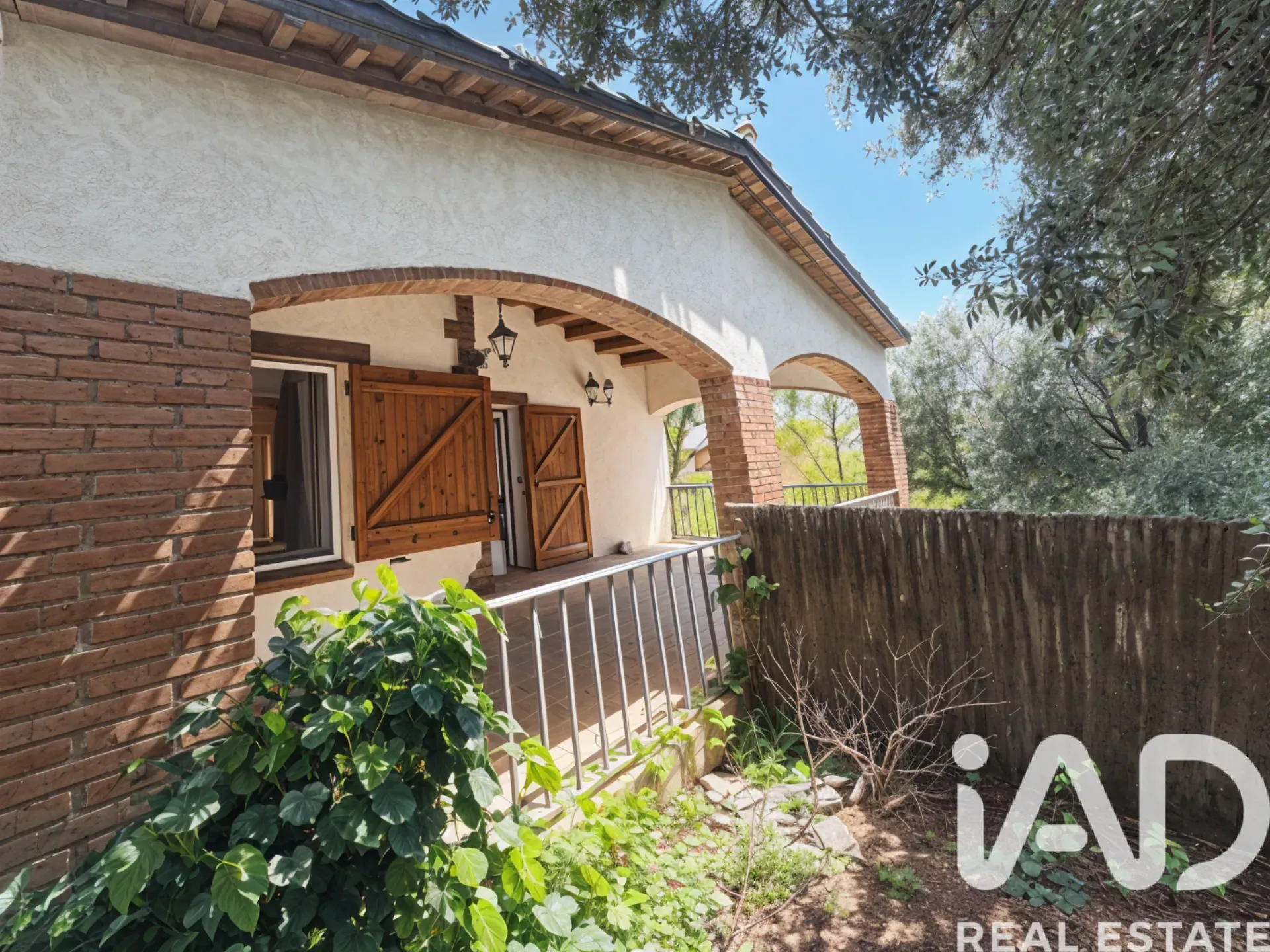 4-Bedroom Family Home with Garden and Pool in Arbúcies, Spain - Image 4