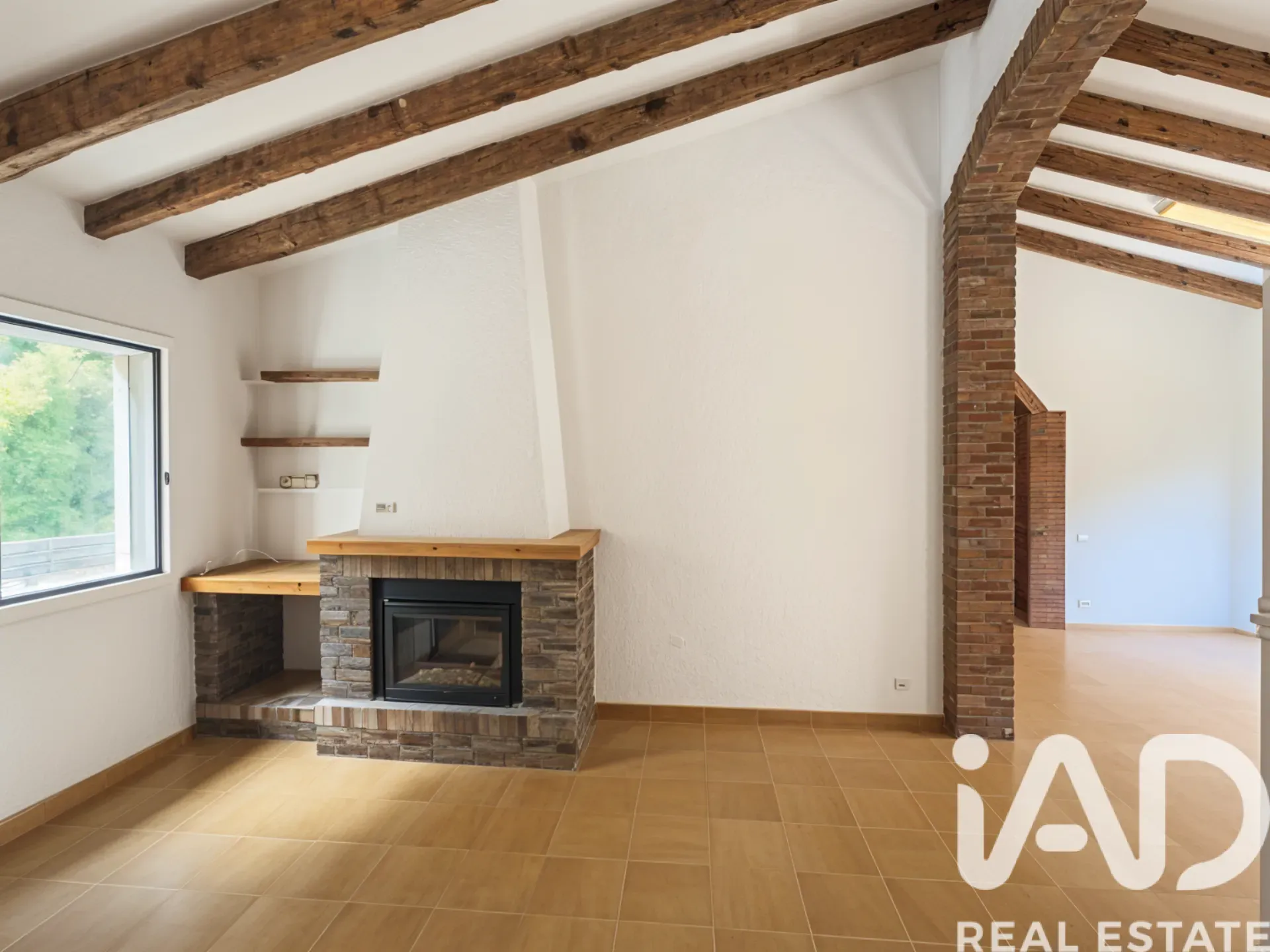 4-Bedroom Family Home with Garden and Pool in Arbúcies, Spain - View image 10 of 40