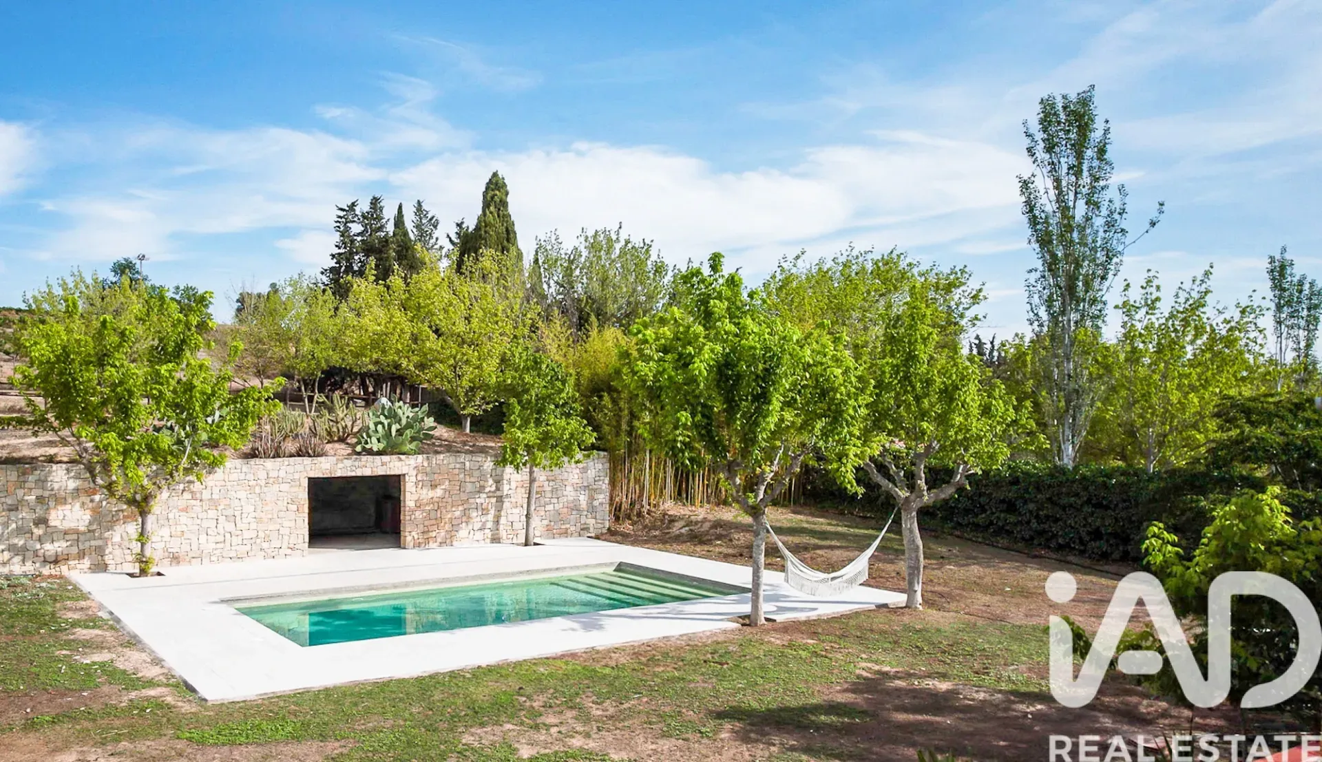 Spacious 1970s Home with Expansive Grounds and Pool in Castellví de la Marca - Image 3