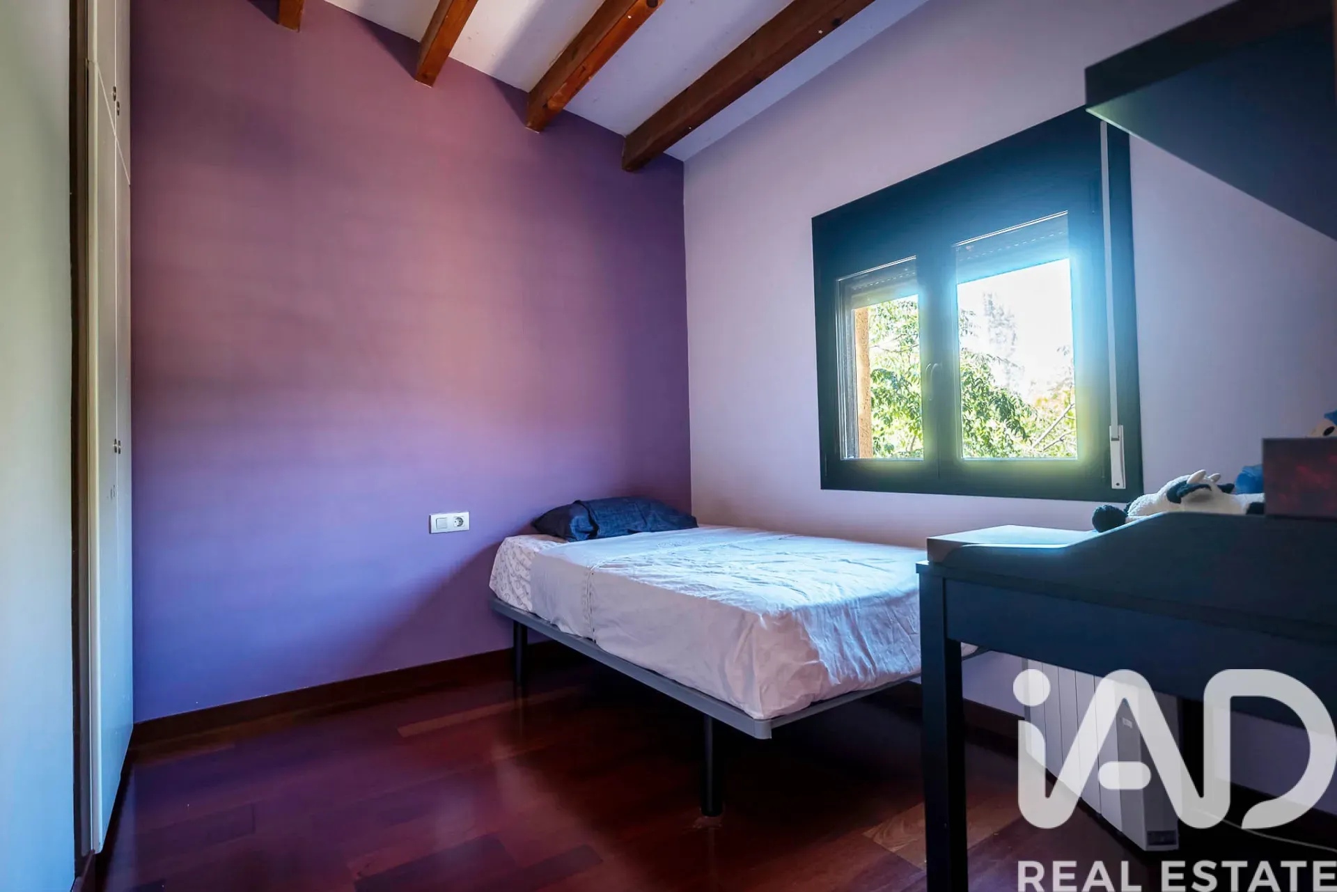 Spacious 1970s Home with Expansive Grounds and Pool in Castellví de la Marca - View image 22 of 39