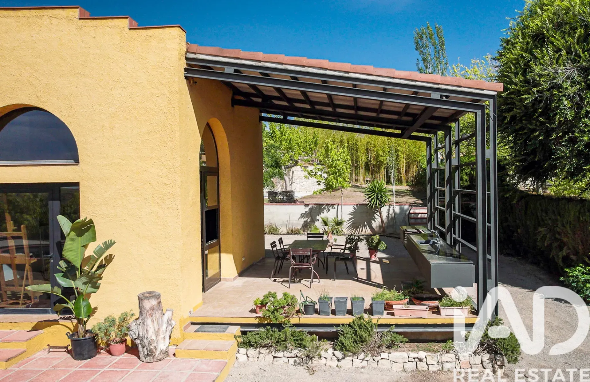 Spacious 1970s Home with Expansive Grounds and Pool in Castellví de la Marca - View image 33 of 39