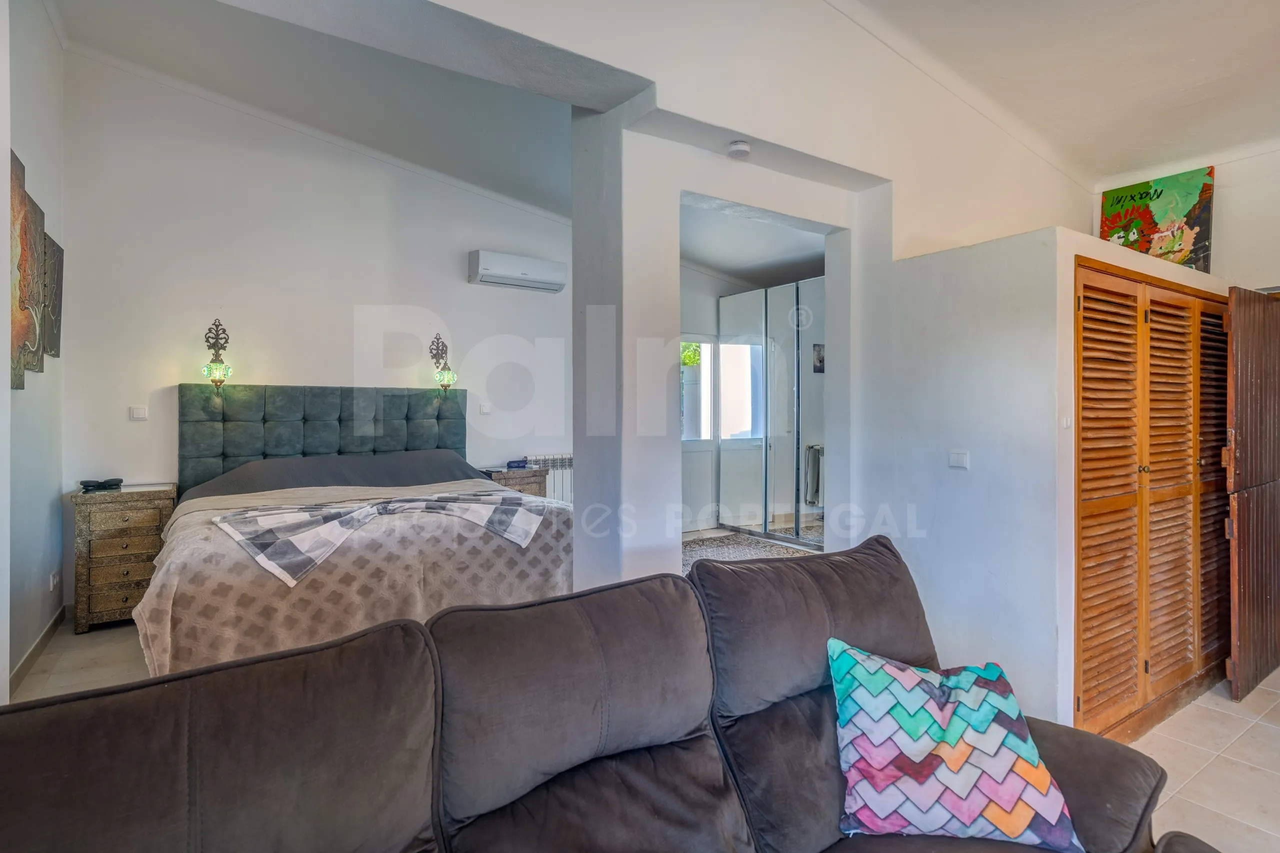 Lagoa Villa with Pool and Garden: Spacious 6-Bedroom Coastal Retreat - View image 29 of 70