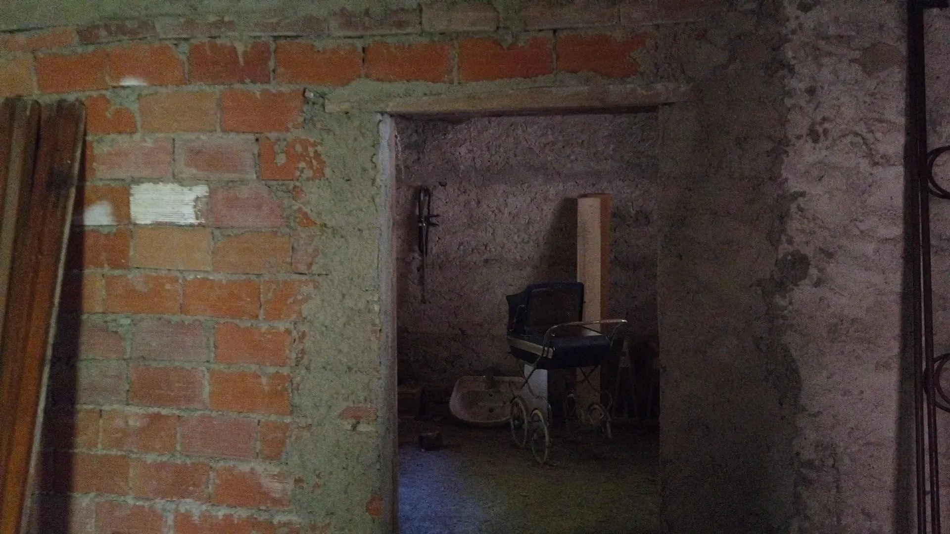 Affordable Two-Bedroom House with Garden in Historic Castiglione di Garfagnana - View image 14 of 18