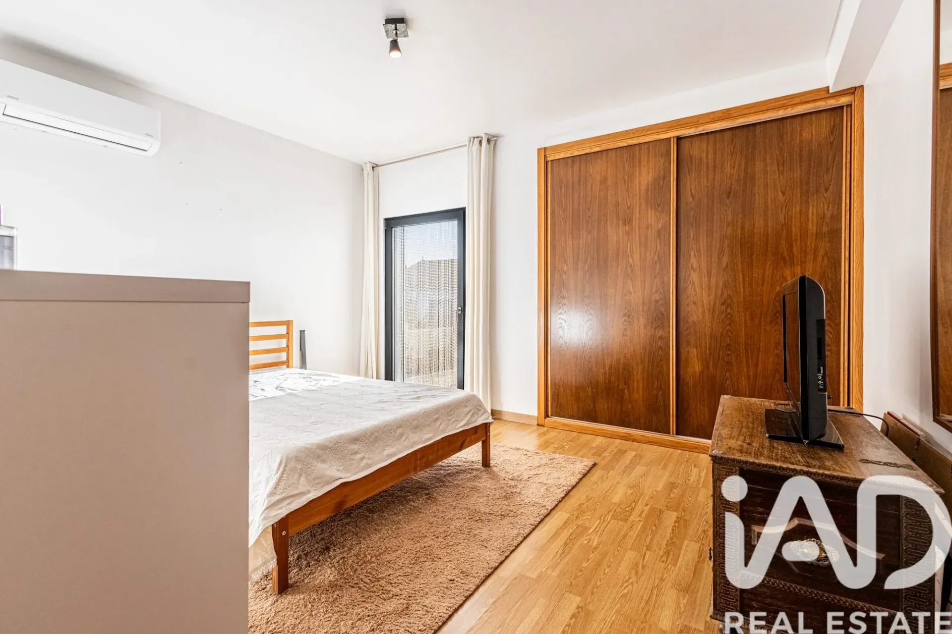 Contemporary 2-Bedroom House with Expansive Garden in Lourinhã, Portugal - View image 8 of 32