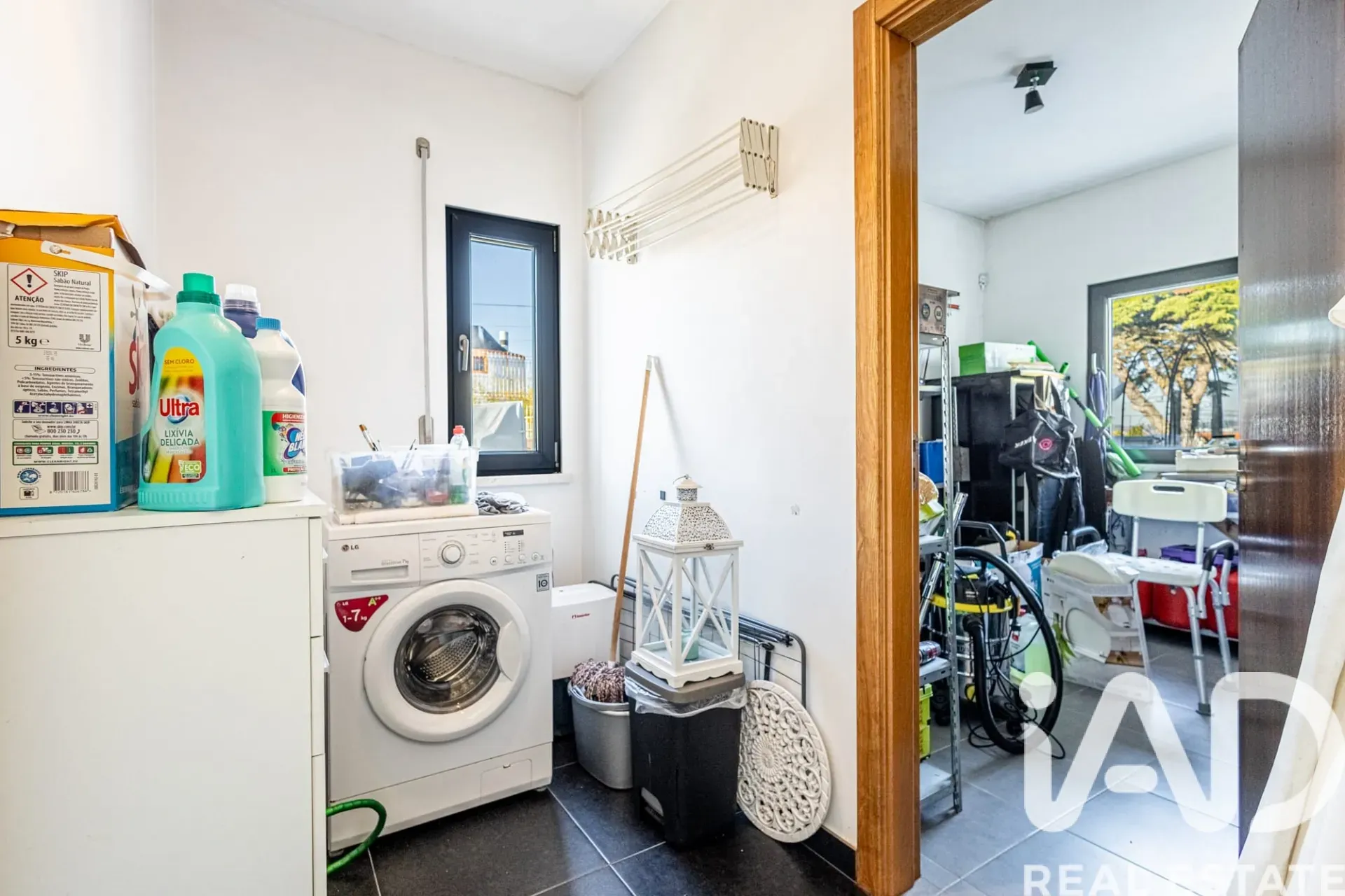 Contemporary 2-Bedroom House with Expansive Garden in Lourinhã, Portugal - View image 14 of 32