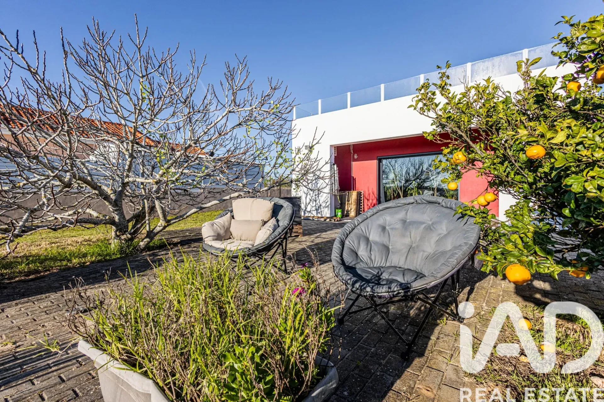 Contemporary 2-Bedroom House with Expansive Garden in Lourinhã, Portugal - View image 18 of 32
