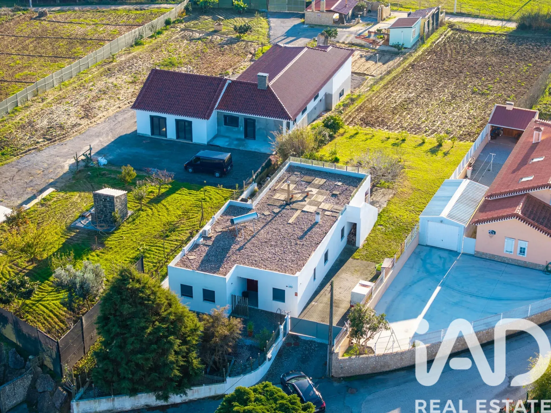 Contemporary 2-Bedroom House with Expansive Garden in Lourinhã, Portugal - View image 27 of 32