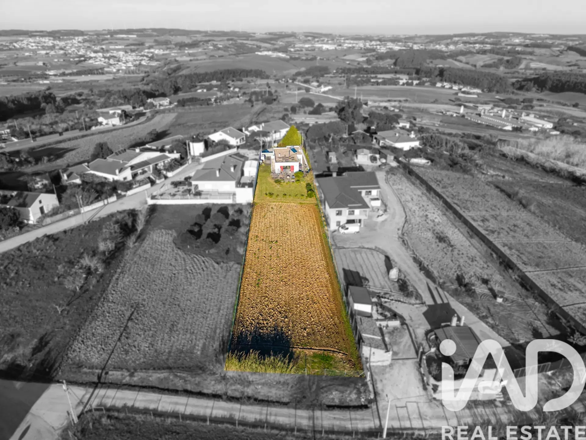 Contemporary 2-Bedroom House with Expansive Garden in Lourinhã, Portugal - View image 28 of 32