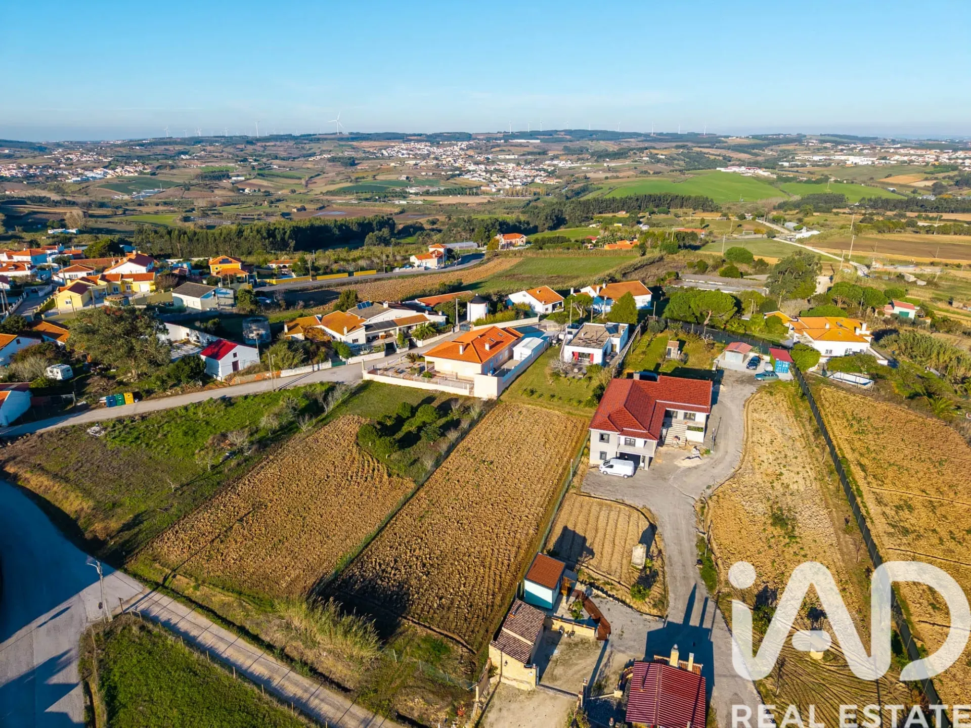 Contemporary 2-Bedroom House with Expansive Garden in Lourinhã, Portugal - View image 32 of 32