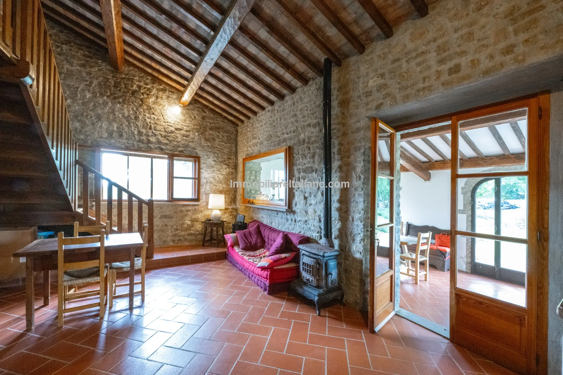 5-Bedroom Farmhouse with Pool and Tennis Court in Umbria's Scenic Hills - View image 37 of 61