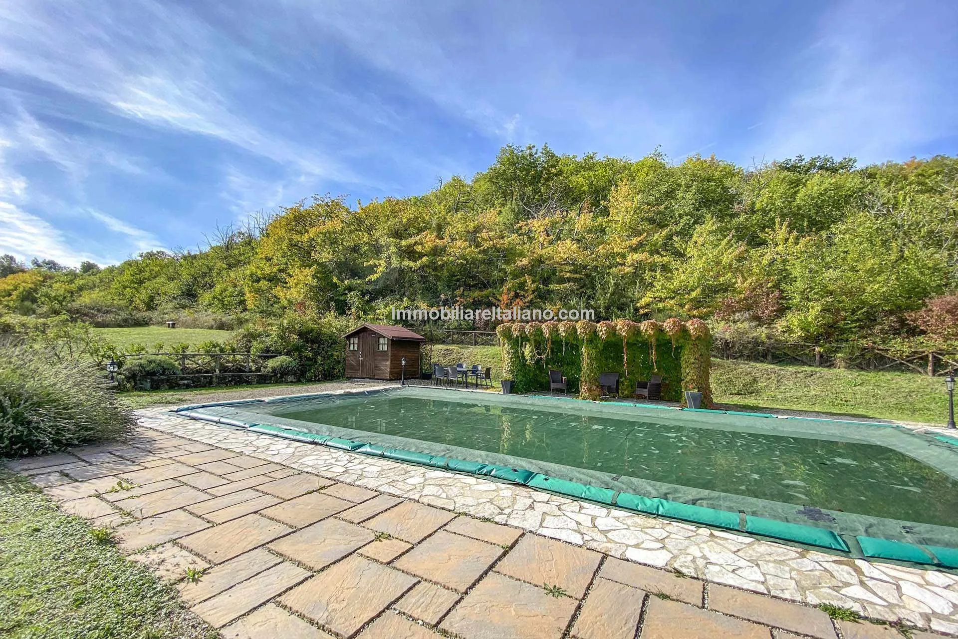 Restored Tuscan Farmhouse with Pool and Garden in Caprese Michelangelo - View image 30 of 89
