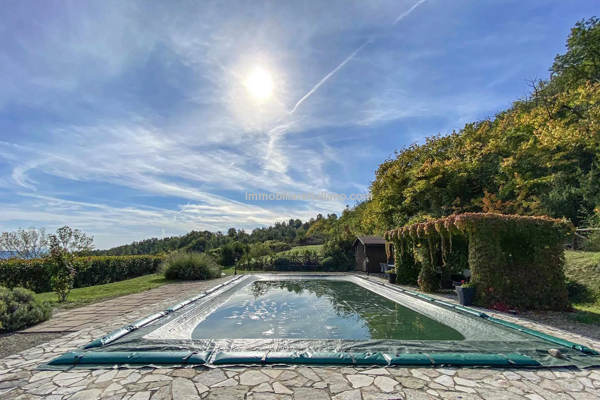 Restored Tuscan Farmhouse with Pool and Garden in Caprese Michelangelo - View image 31 of 89