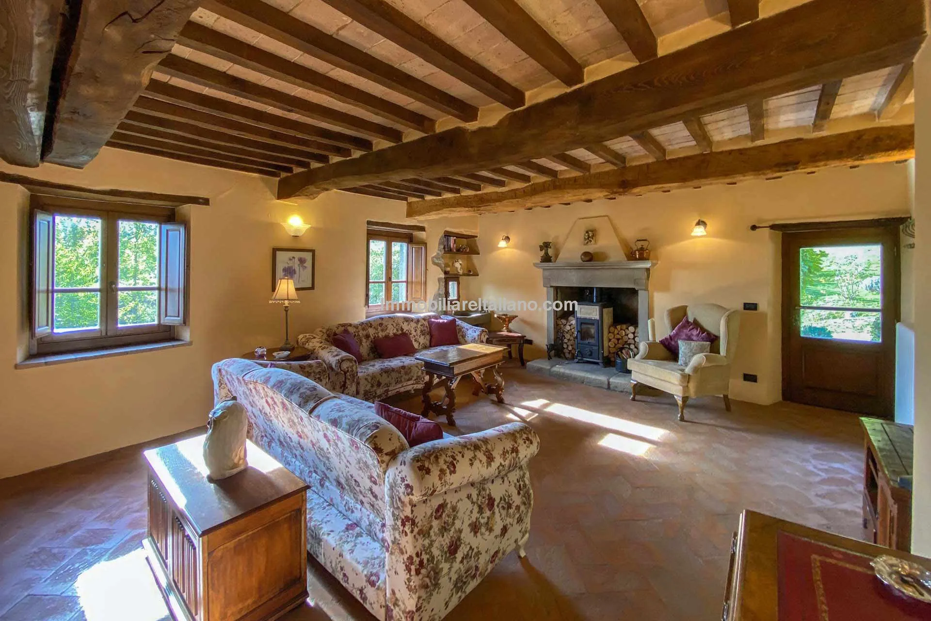 Restored Tuscan Farmhouse with Pool and Garden in Caprese Michelangelo - View image 39 of 89