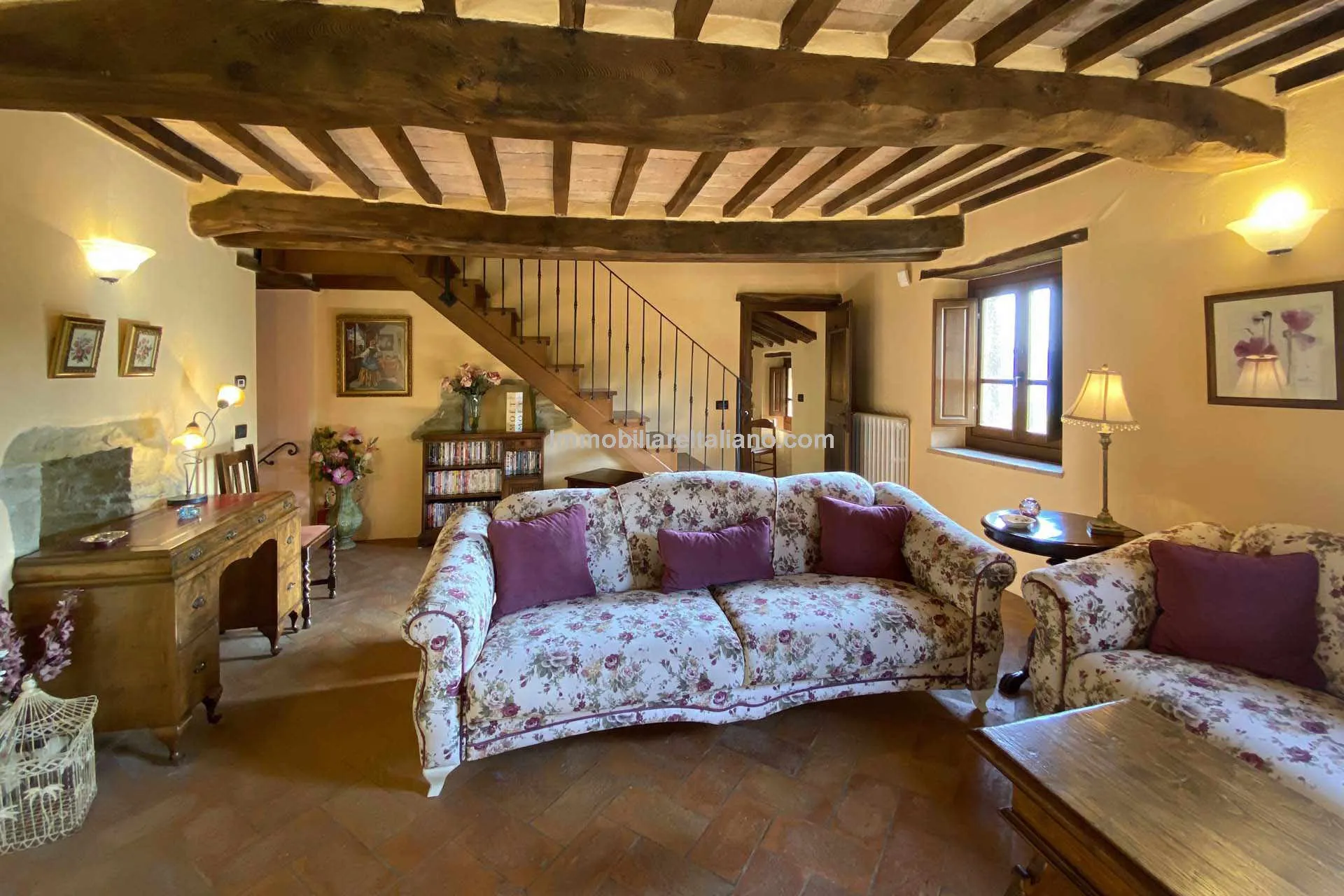 Restored Tuscan Farmhouse with Pool and Garden in Caprese Michelangelo - View image 42 of 89