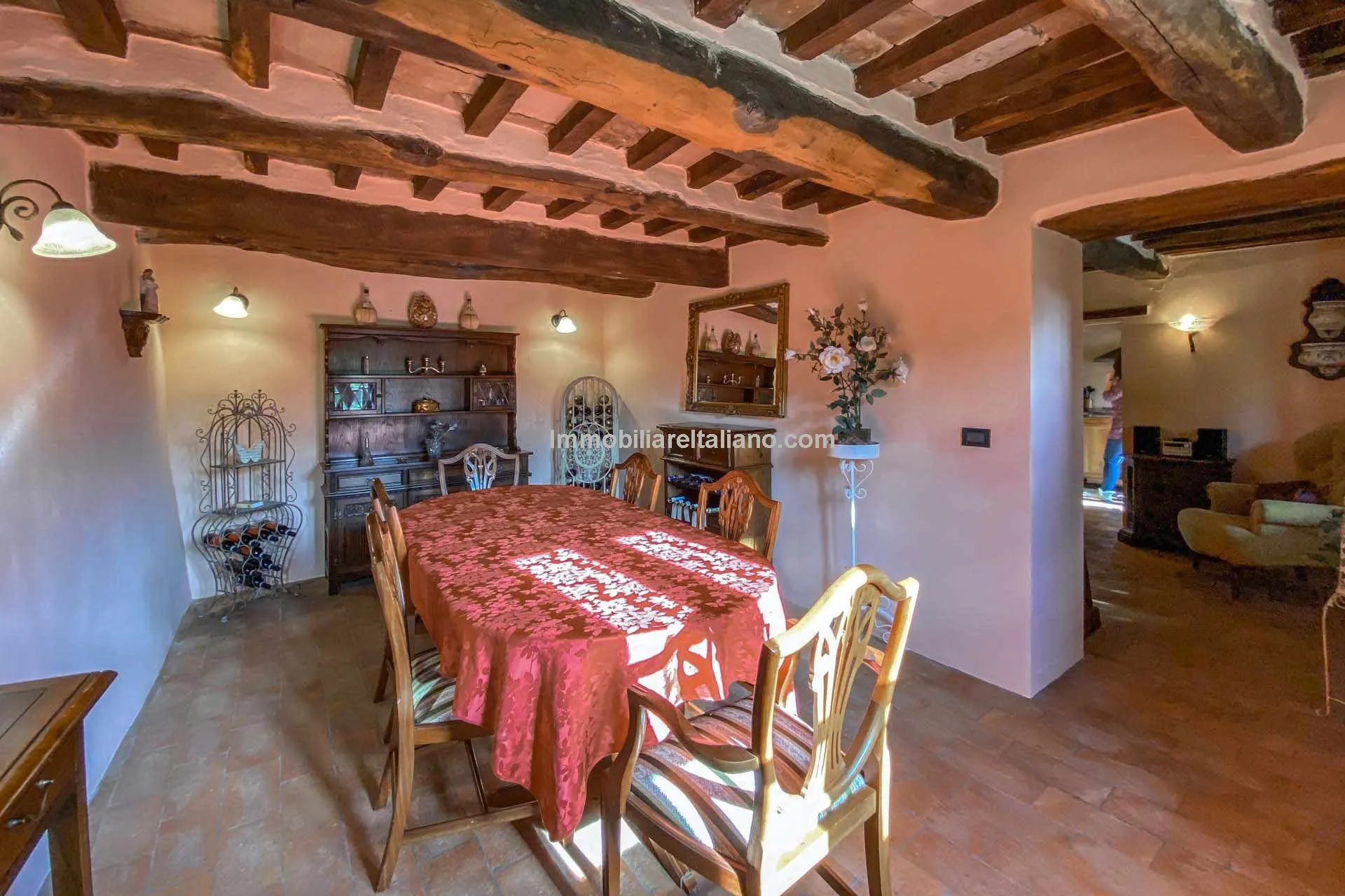 Restored Tuscan Farmhouse with Pool and Garden in Caprese Michelangelo - View image 53 of 89