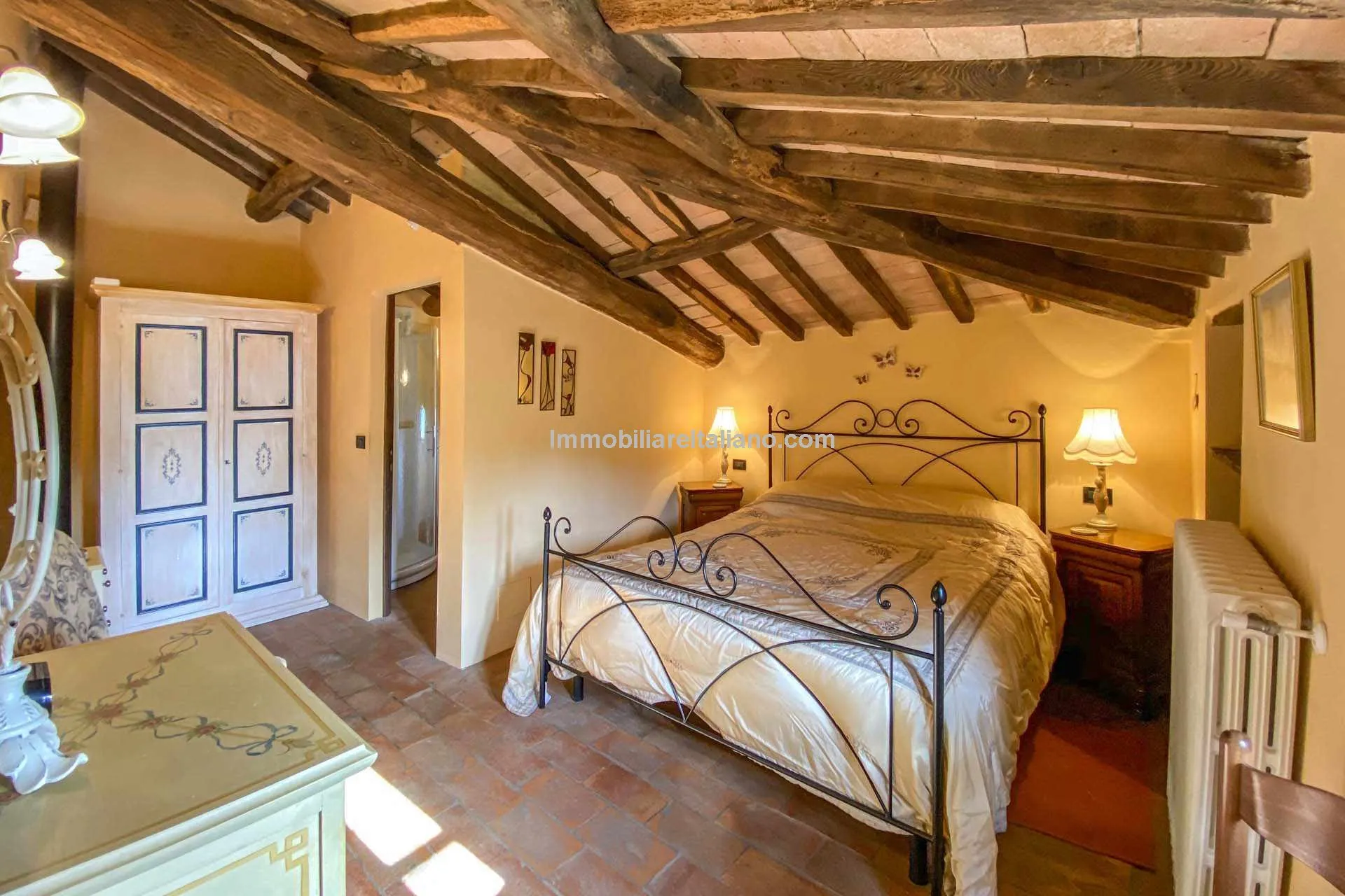 Restored Tuscan Farmhouse with Pool and Garden in Caprese Michelangelo - View image 59 of 89