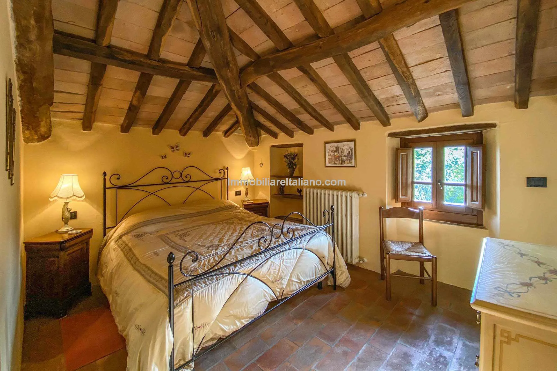 Restored Tuscan Farmhouse with Pool and Garden in Caprese Michelangelo - View image 60 of 89