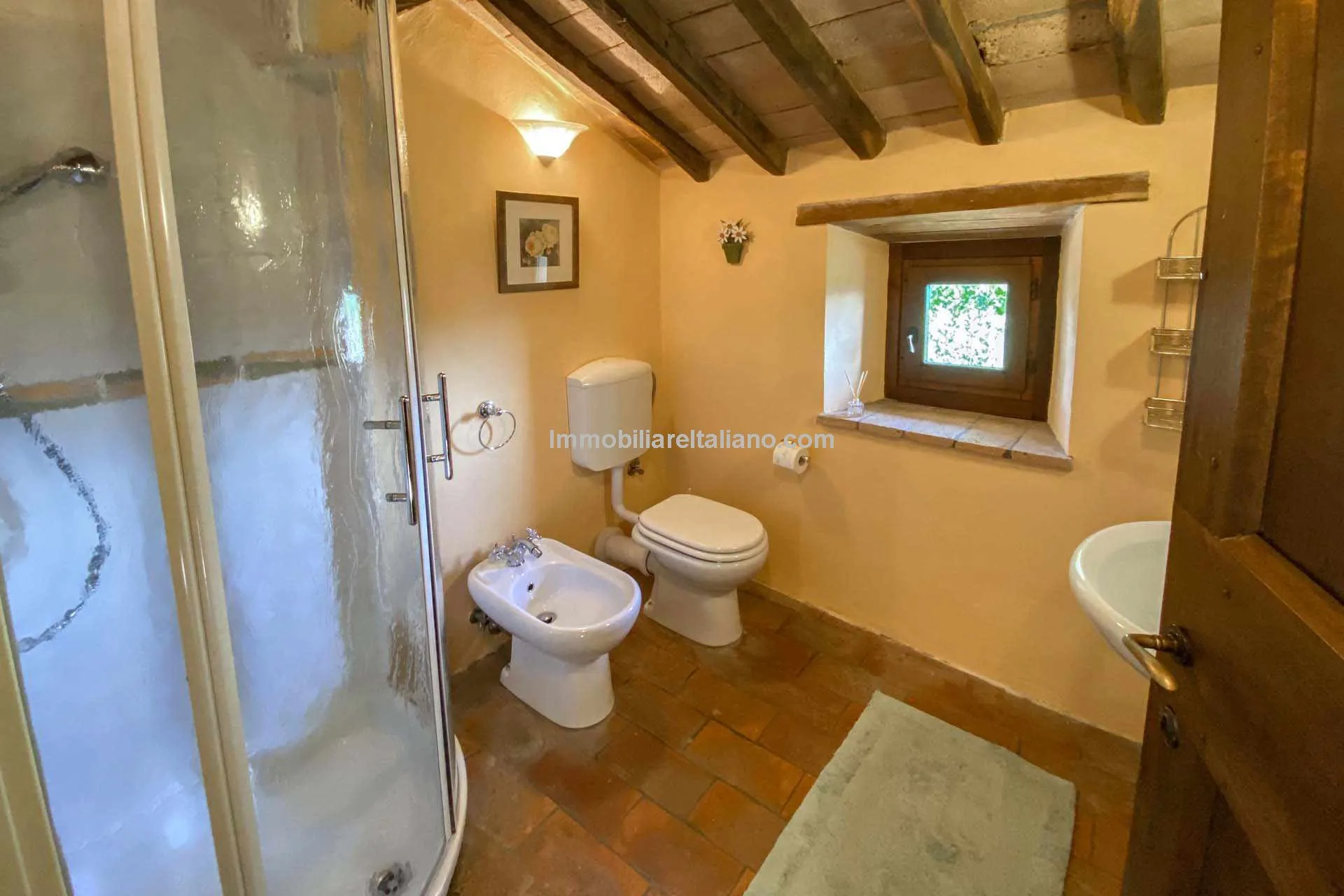 Restored Tuscan Farmhouse with Pool and Garden in Caprese Michelangelo - View image 63 of 89