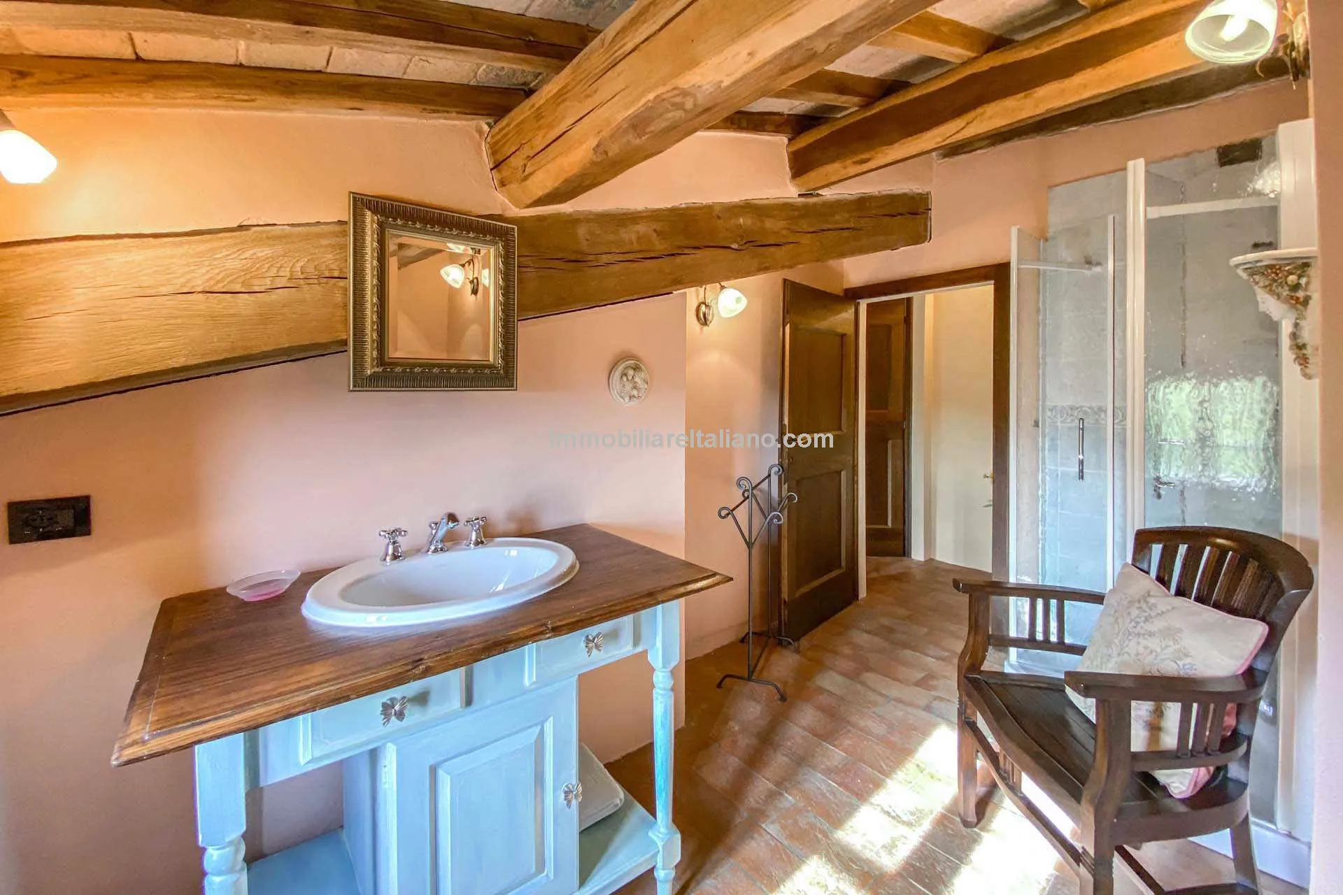 Restored Tuscan Farmhouse with Pool and Garden in Caprese Michelangelo - View image 70 of 89