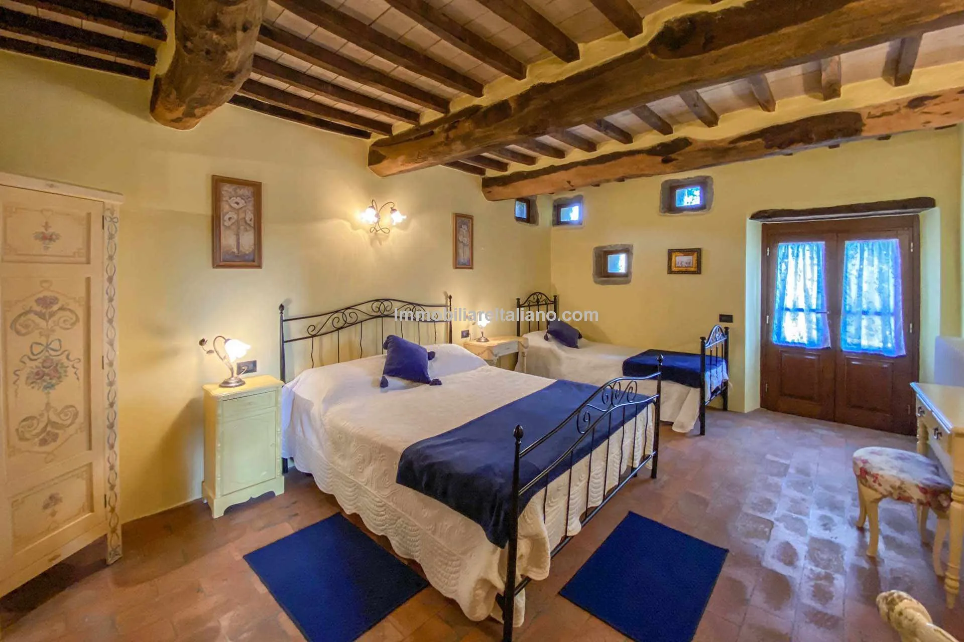 Restored Tuscan Farmhouse with Pool and Garden in Caprese Michelangelo - View image 72 of 89