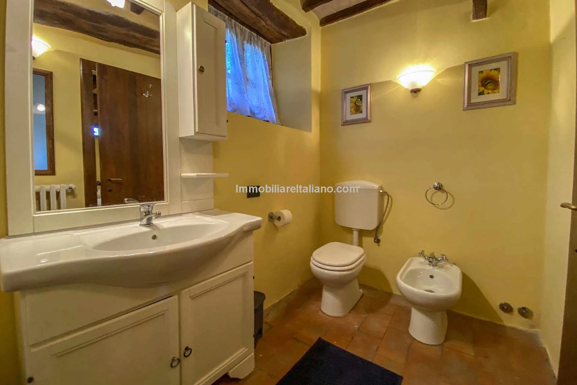 Restored Tuscan Farmhouse with Pool and Garden in Caprese Michelangelo - View image 75 of 89