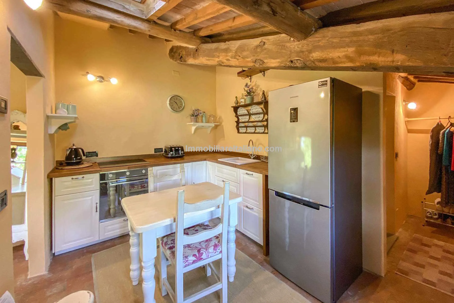 Restored Tuscan Farmhouse with Pool and Garden in Caprese Michelangelo - View image 77 of 89