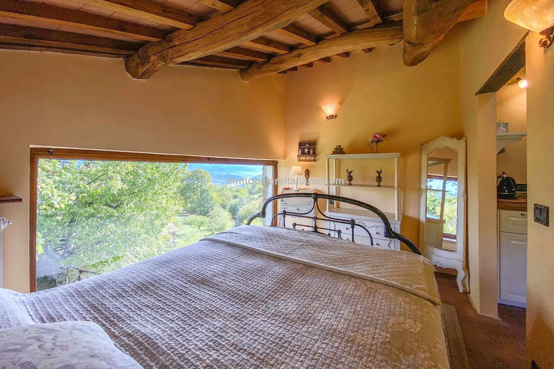 Restored Tuscan Farmhouse with Pool and Garden in Caprese Michelangelo - View image 81 of 89