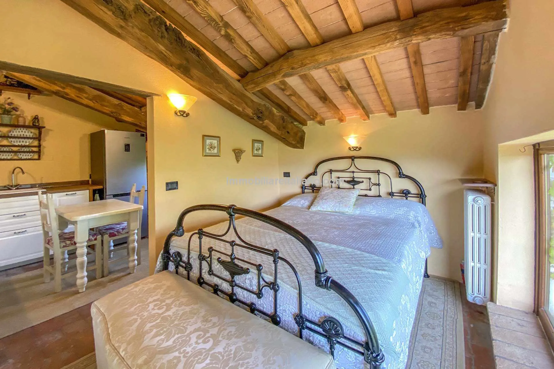 Restored Tuscan Farmhouse with Pool and Garden in Caprese Michelangelo - View image 82 of 89