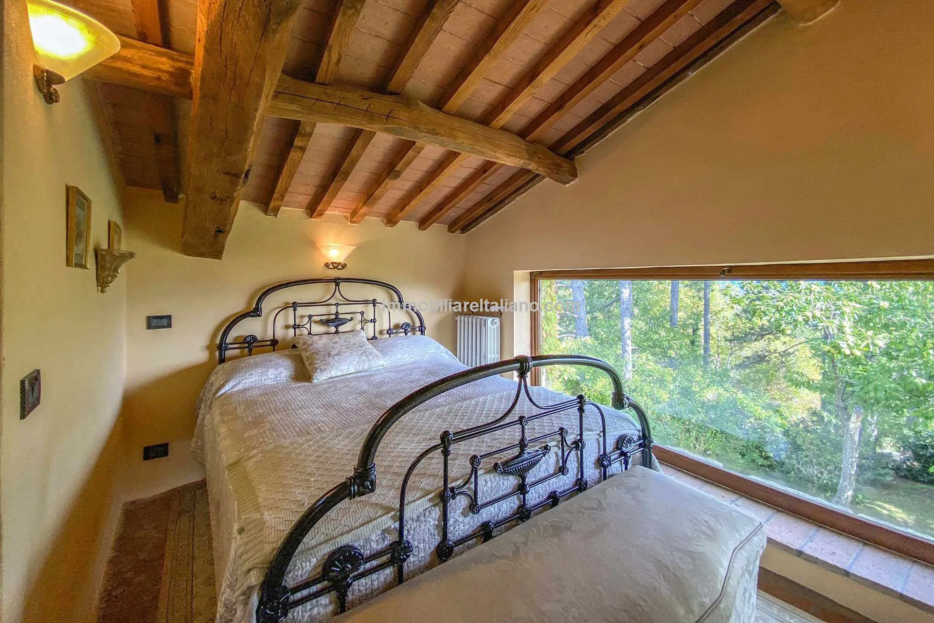 Restored Tuscan Farmhouse with Pool and Garden in Caprese Michelangelo - View image 83 of 89