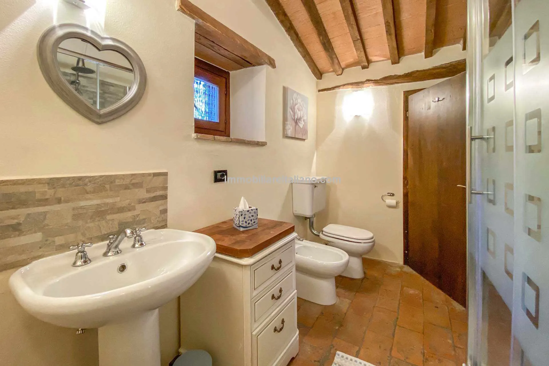 Restored Tuscan Farmhouse with Pool and Garden in Caprese Michelangelo - View image 84 of 89