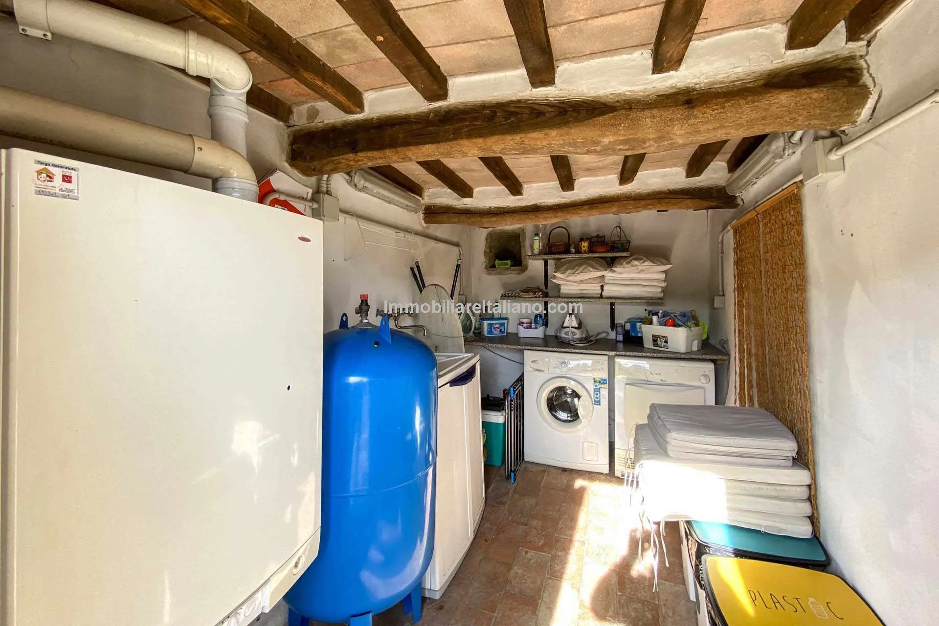 Restored Tuscan Farmhouse with Pool and Garden in Caprese Michelangelo - View image 88 of 89