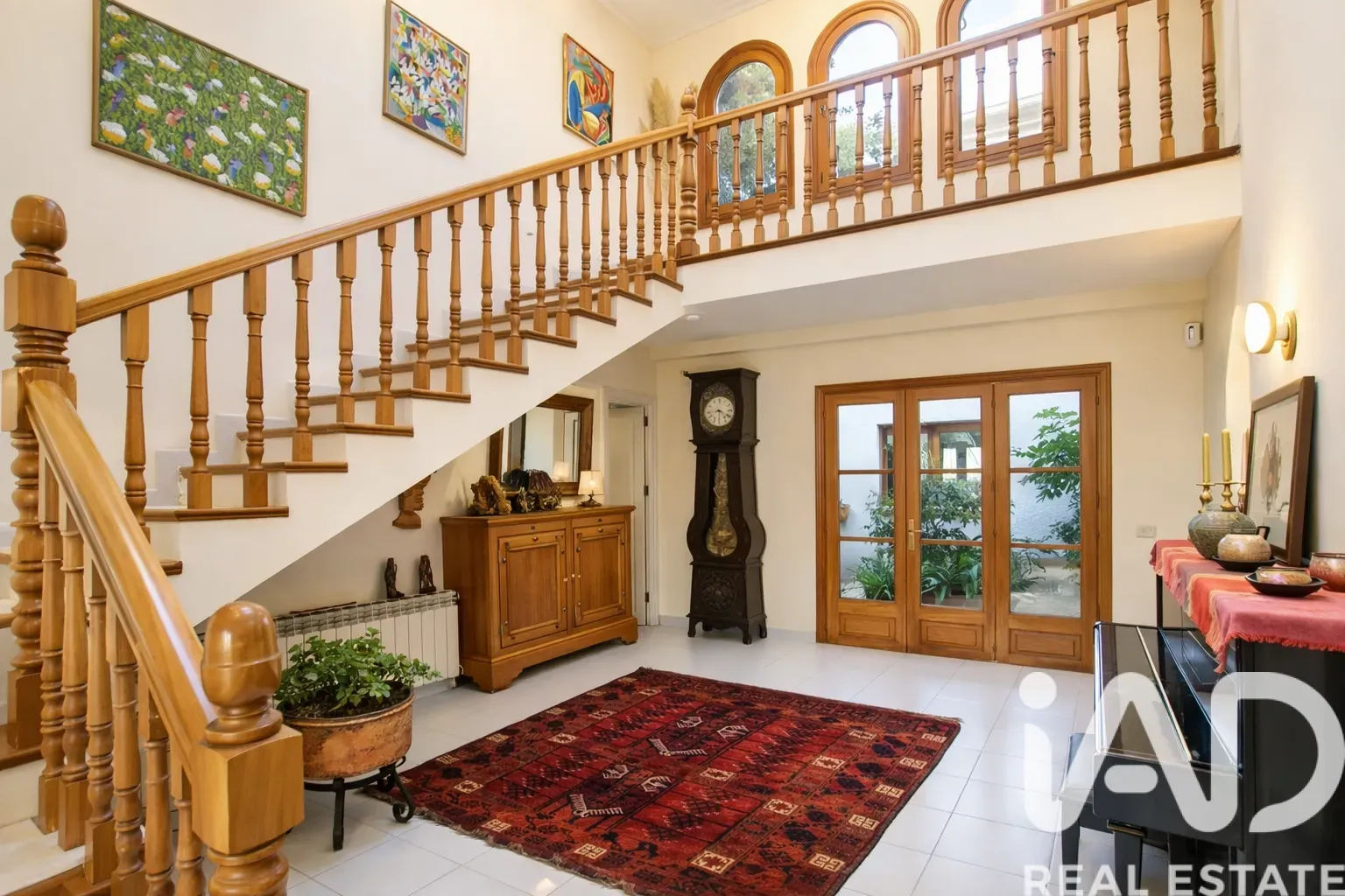 Spacious 1990s Villa with Pool and Gardens in Capdepera, Balearic Islands - View image 9 of 31