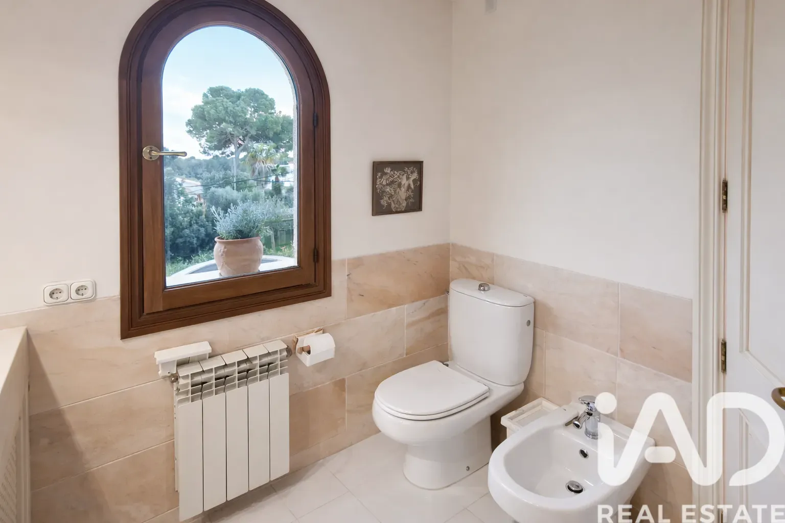 Spacious 1990s Villa with Pool and Gardens in Capdepera, Balearic Islands - View image 18 of 31