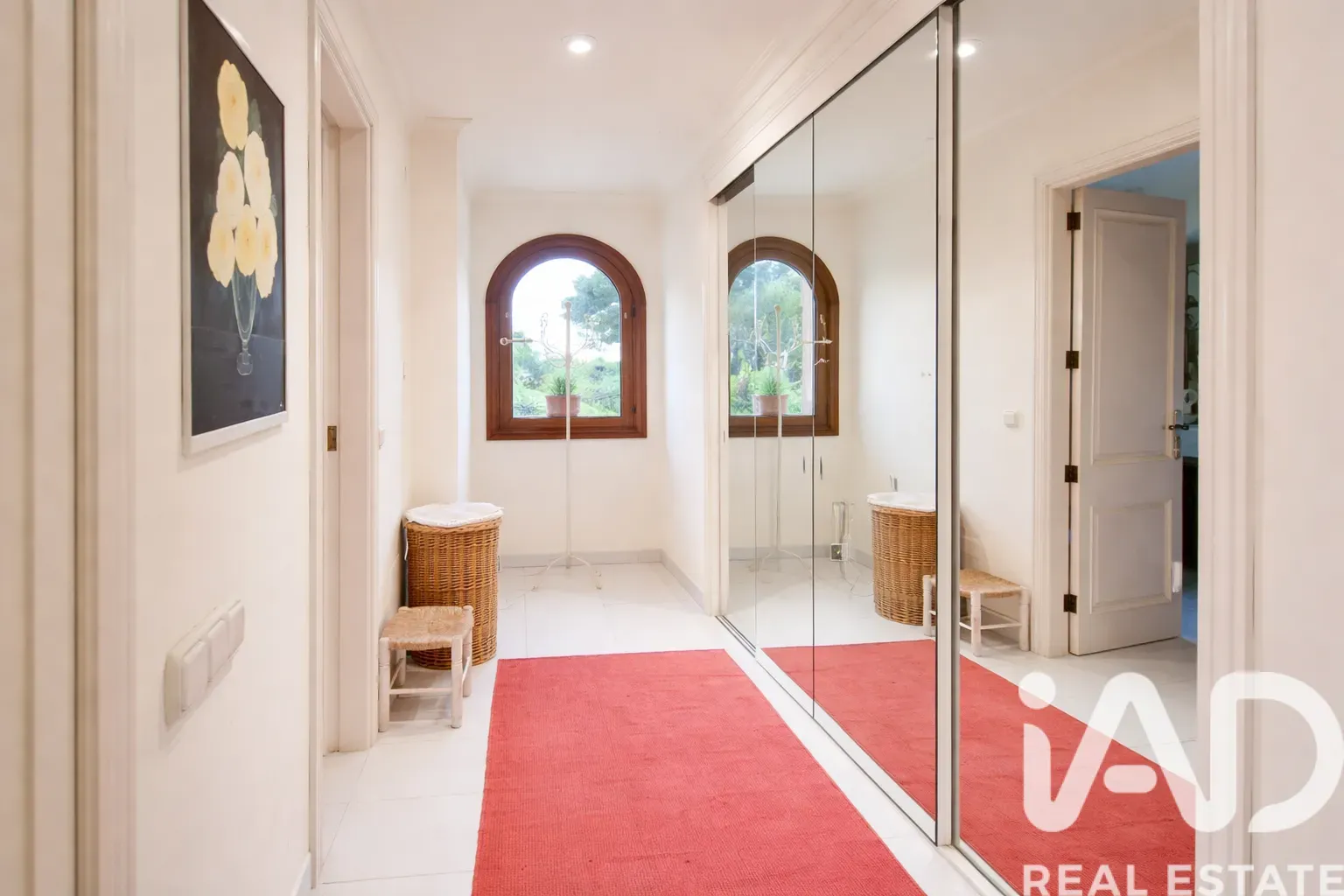 Spacious 1990s Villa with Pool and Gardens in Capdepera, Balearic Islands - View image 22 of 31