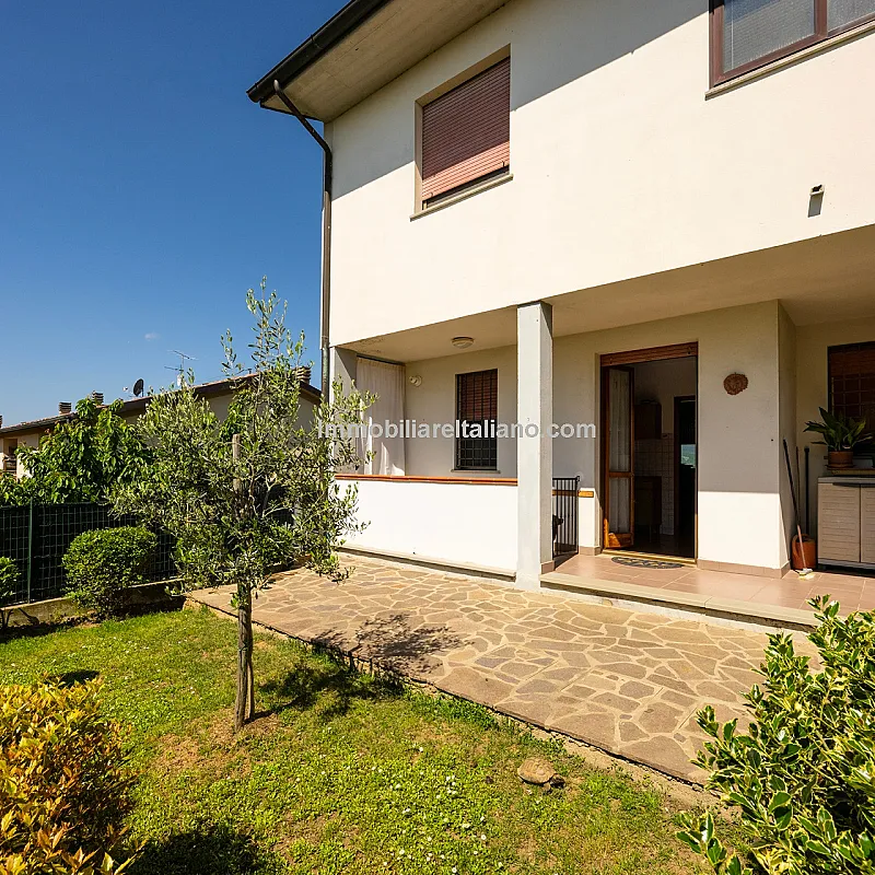 Tuscan Townhouse with Private Garden near Historic Anghiari Centre