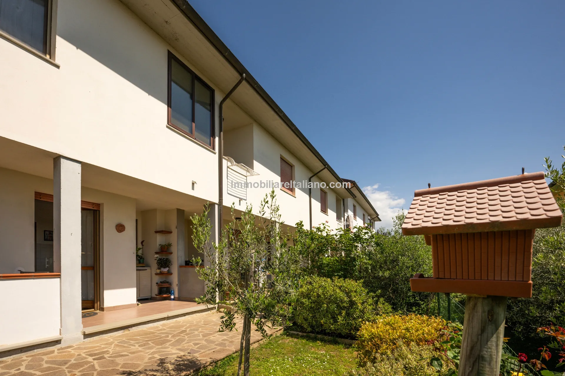 Tuscan Townhouse with Private Garden near Historic Anghiari Centre - Image 3