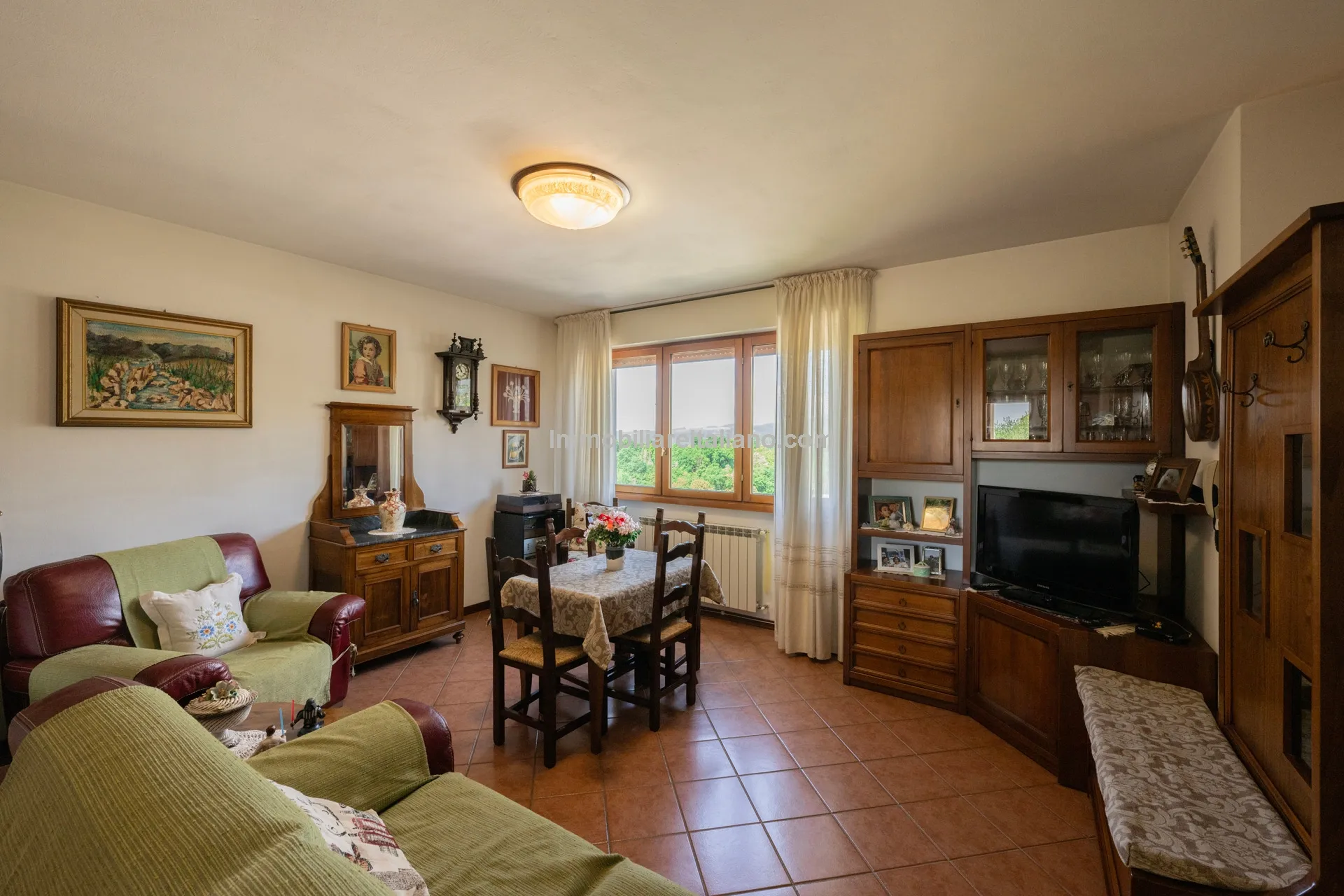 Tuscan Townhouse with Private Garden near Historic Anghiari Centre - View image 8 of 52