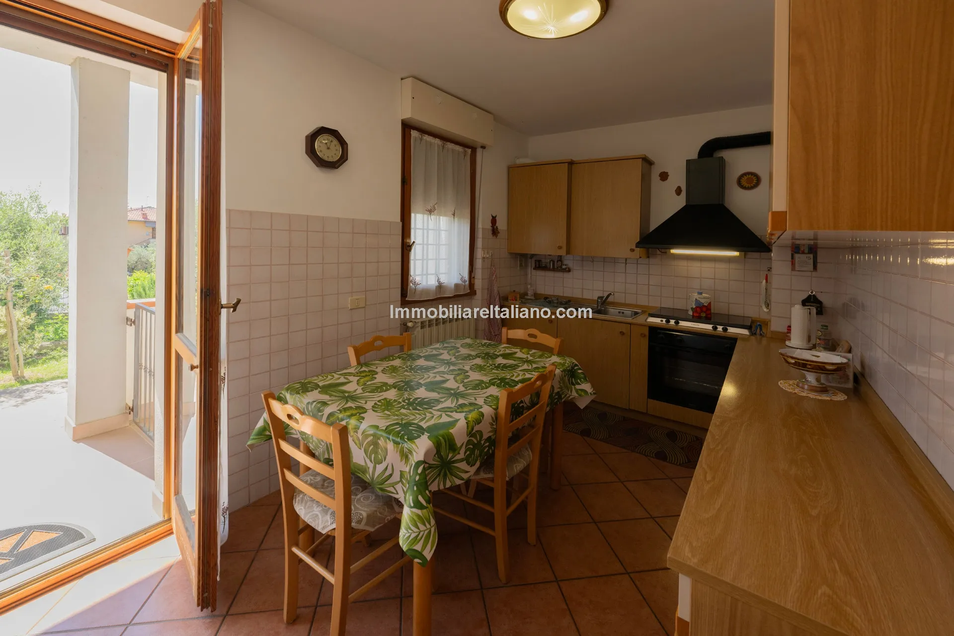 Tuscan Townhouse with Private Garden near Historic Anghiari Centre - View image 14 of 52