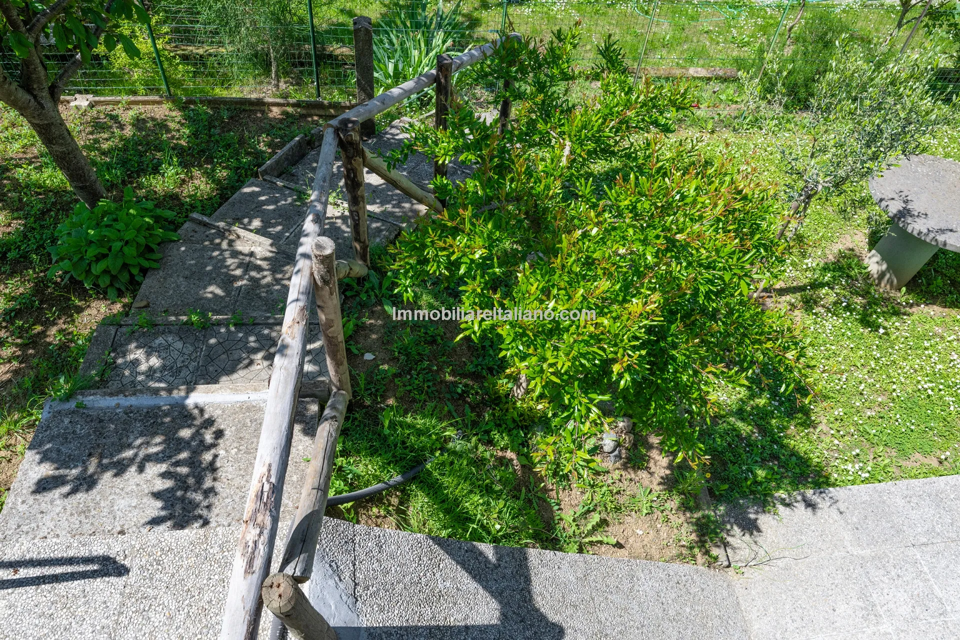 Tuscan Townhouse with Private Garden near Historic Anghiari Centre - View image 20 of 52