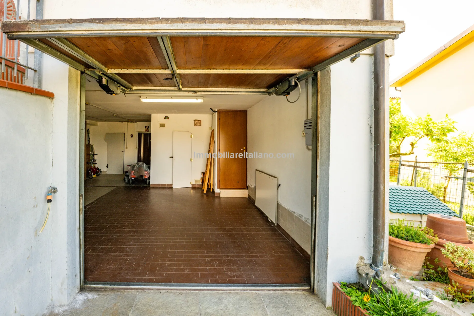 Tuscan Townhouse with Private Garden near Historic Anghiari Centre - View image 44 of 52