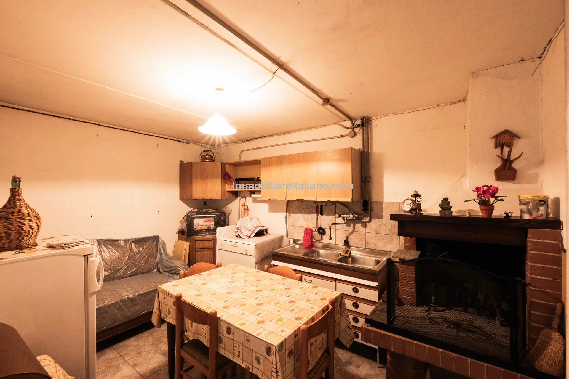 Tuscan Townhouse with Private Garden near Historic Anghiari Centre - View image 46 of 52