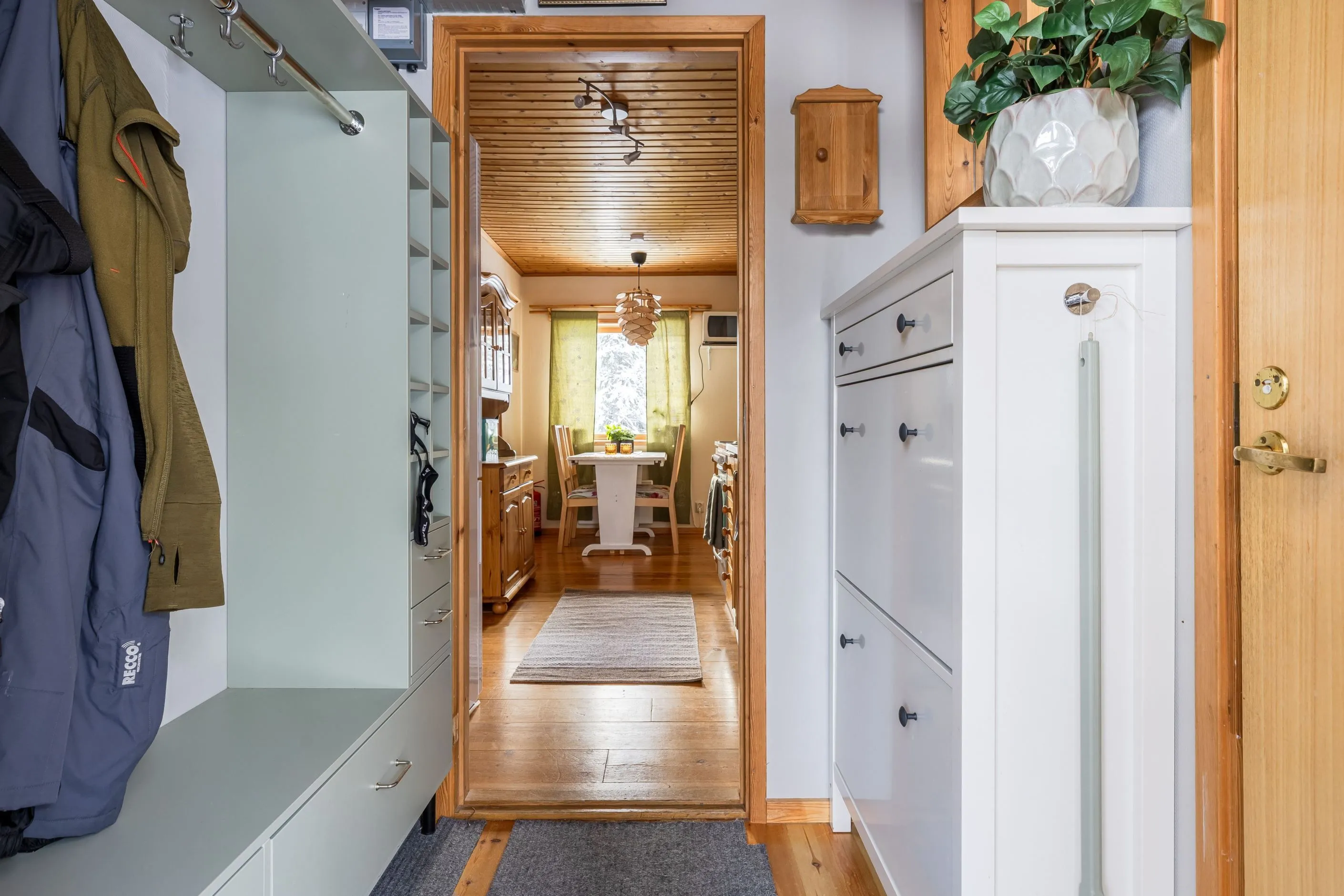 1970s Swedish Country House with Expansive Garden in Funäsdalen - Image 2