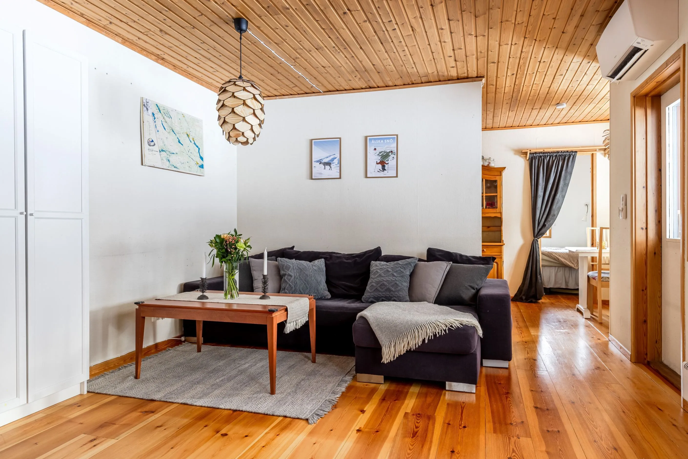 1970s Swedish Country House with Expansive Garden in Funäsdalen - View image 9 of 24