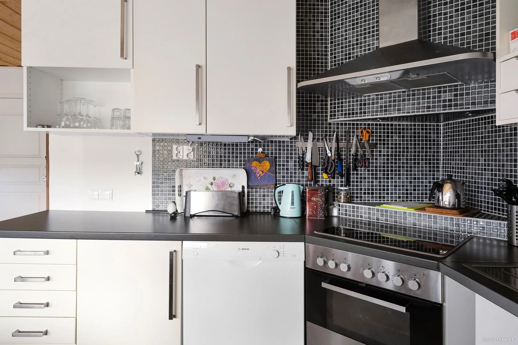 2008 Country House with Expansive Gardens in Tärnaby Sweden - View image 7 of 27