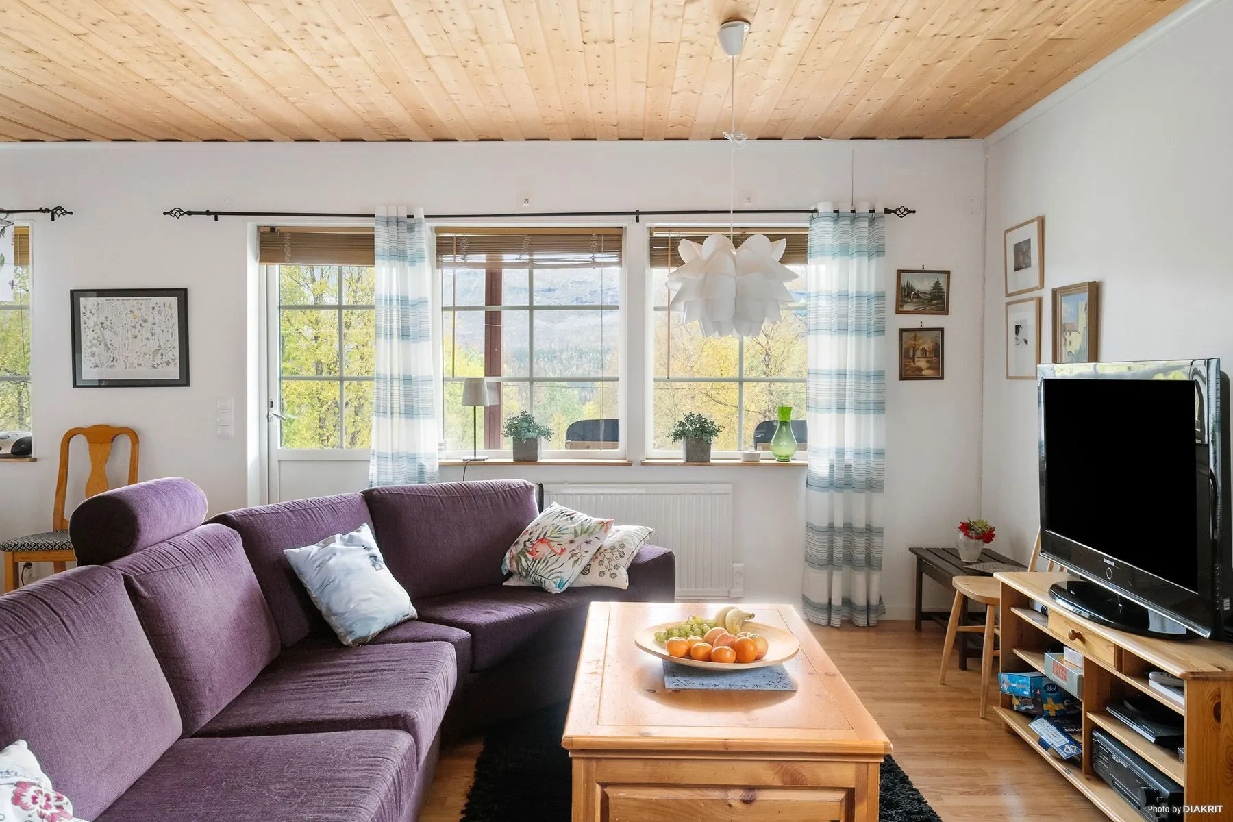 2008 Country House with Expansive Gardens in Tärnaby Sweden - View image 9 of 27