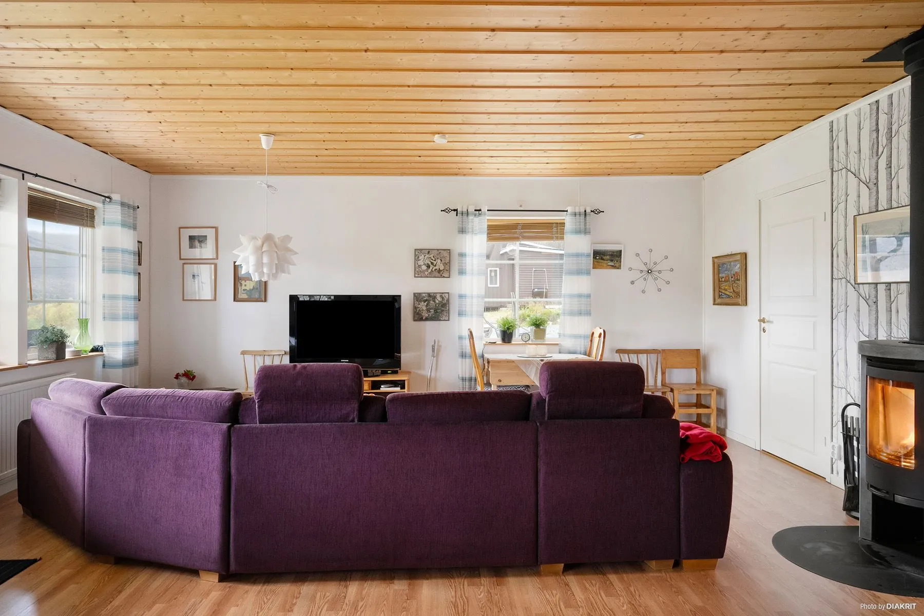 2008 Country House with Expansive Gardens in Tärnaby Sweden - View image 11 of 27